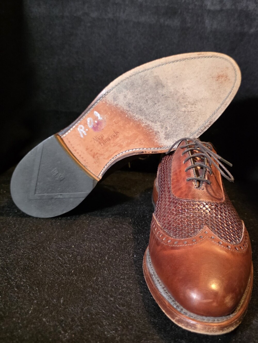 Allen Edmonds Brown Leather Woven Wingtip Oxfords Size 9 - Picture 6 of 7